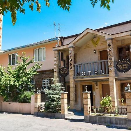 Golden Eagle Family Guesthouse Yerevan Exterior photo